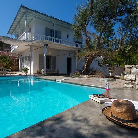 Paxosblue Suites & Villas Gaios Exterior foto